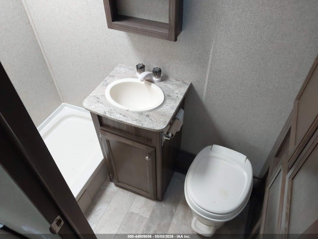 5ZT2CXHC8JL003895 Coachmen Apex Nano
