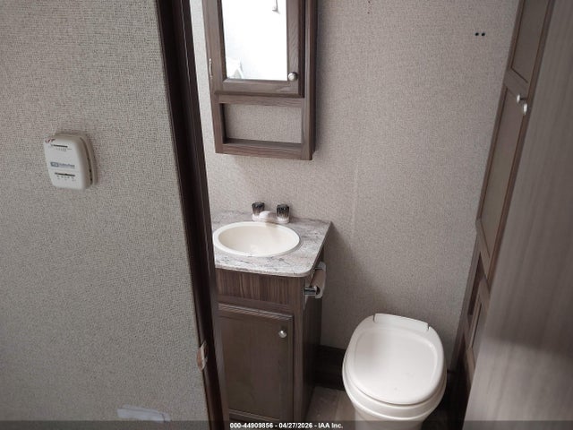 5ZT2CXHC8JL003895 Coachmen Apex Nano