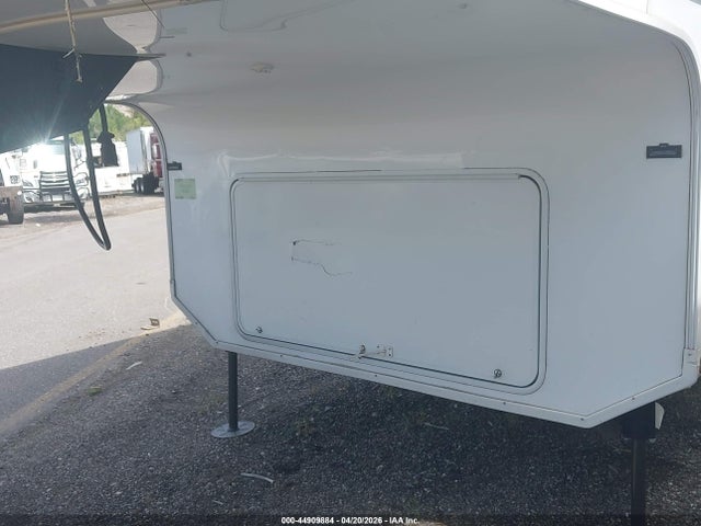 44909884 :رقم المزاد ، 4YDF3502XBE780706 vin ، 2011 Keystone Rv Alpine 5th Whl Travel Trailer مزاد بيع