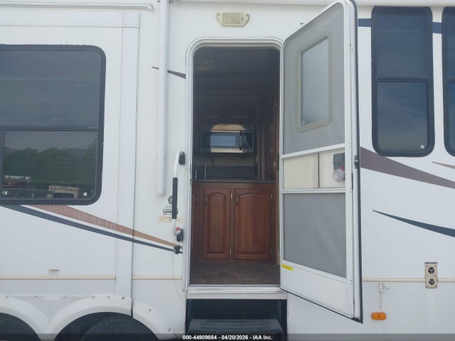 44909884 :رقم المزاد ، 4YDF3502XBE780706 vin ، 2011 Keystone Rv Alpine 5th Whl Travel Trailer مزاد بيع
