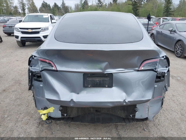 7SAYGAEE3SF292260 Tesla Model Y Long Range Dual Motor All-wheel Drive
