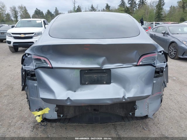 7SAYGAEE3SF292260 Tesla Model Y Long Range Dual Motor All-wheel Drive