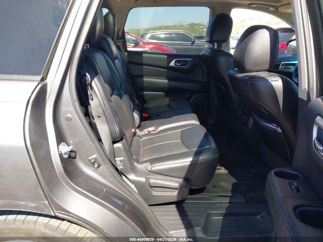 Продажа на аукционе авто 2015 Nissan Pathfinder Platinum, vin: 5N1AR2MMXFC607318, номер лота: 44909929