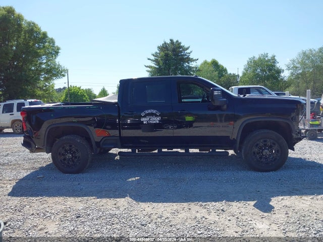 2GC4YPEYXR1182194 Chevrolet Silverado 2500hd 4wd Standard Bed Ltz