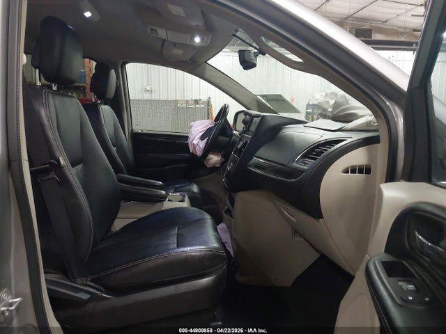 Продажа на аукционе авто 2016 Chrysler Town & Country Touring, vin: 2C4RC1BG0GR268397, номер лота: 44909958