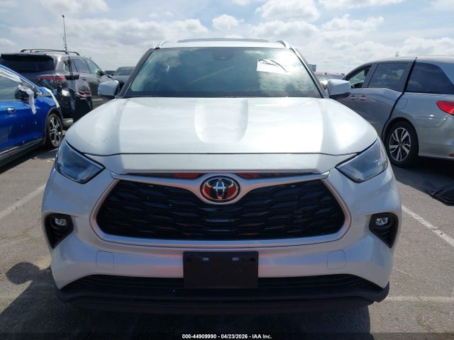 Продаж на аукціоні авто 2022 Toyota Highlander Xle, vin: 5TDHZRAH6NS555282, номер лоту: 44909990
