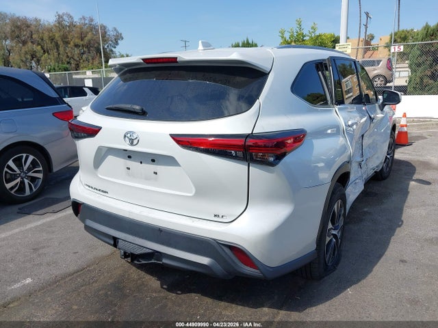Продаж на аукціоні авто 2022 Toyota Highlander Xle, vin: 5TDHZRAH6NS555282, номер лоту: 44909990