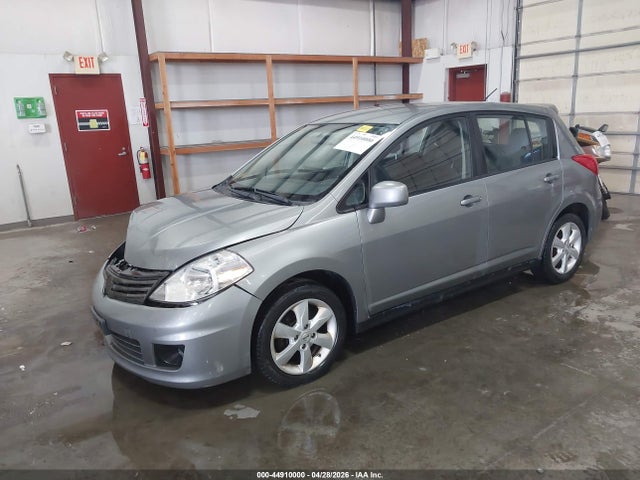 44910000 :رقم المزاد ، 3N1BC1CP4BL505935 vin ، 2011 Nissan Versa 1.8sl مزاد بيع