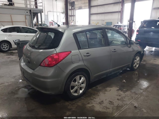 44910000 :رقم المزاد ، 3N1BC1CP4BL505935 vin ، 2011 Nissan Versa 1.8sl مزاد بيع