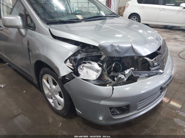44910000 :رقم المزاد ، 3N1BC1CP4BL505935 vin ، 2011 Nissan Versa 1.8sl مزاد بيع