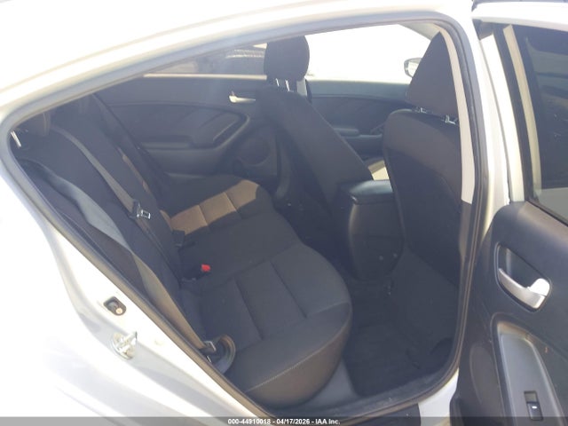 Продаж на аукціоні авто 2018 Kia Forte Lx, vin: 3KPFK4A76JE220940, номер лоту: 44910018
