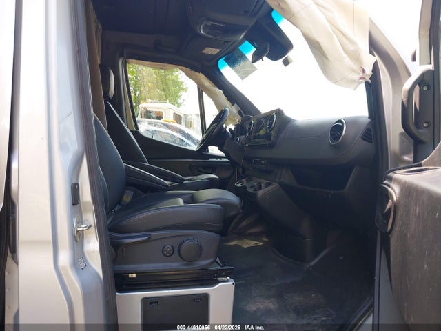 44910056 :رقم المزاد ، W1Y4NBVY1RT156147 vin ، 2024 Mercedes-benz Sprinter 2500 Standard Roof 4-cyl Diesel Ho مزاد بيع