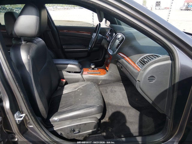Продажа на аукционе авто 2014 Chrysler 300, vin: 2C3CCAAG5EH301540, номер лота: 44910117
