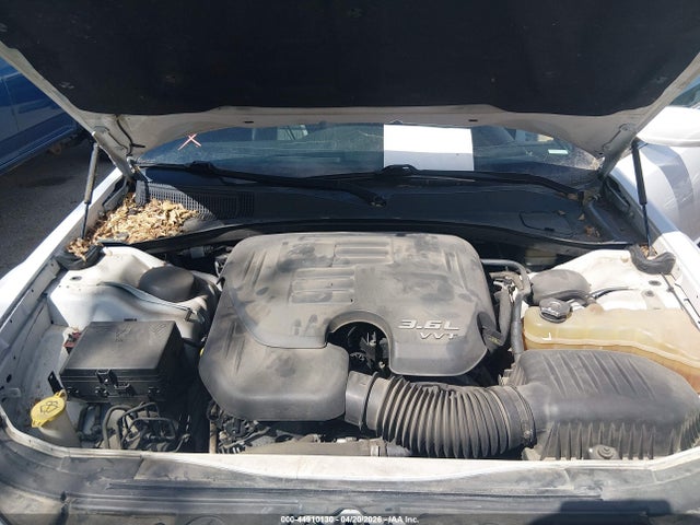2014 Chrysler 300 300s მანქანა იყიდება აუქციონზე, vin: 2C3CCABG2EH143169, აუქციონის ნომერი: 44910130