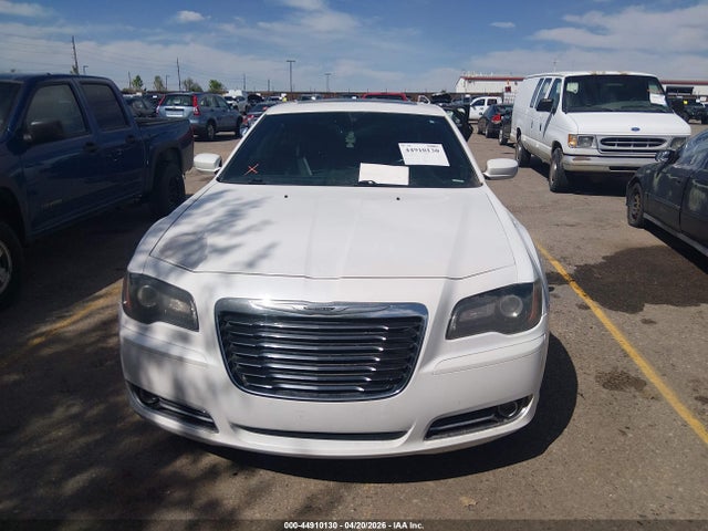 2014 Chrysler 300 300s მანქანა იყიდება აუქციონზე, vin: 2C3CCABG2EH143169, აუქციონის ნომერი: 44910130