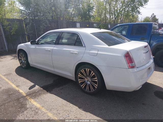 2014 Chrysler 300 300s მანქანა იყიდება აუქციონზე, vin: 2C3CCABG2EH143169, აუქციონის ნომერი: 44910130