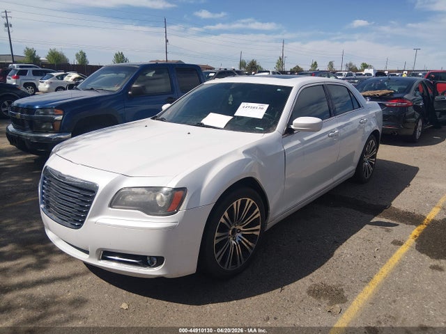 2014 Chrysler 300 300s მანქანა იყიდება აუქციონზე, vin: 2C3CCABG2EH143169, აუქციონის ნომერი: 44910130
