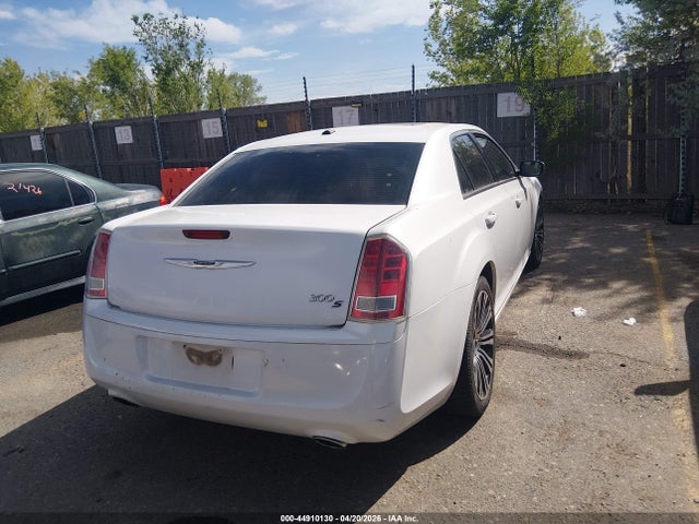 2014 Chrysler 300 300s მანქანა იყიდება აუქციონზე, vin: 2C3CCABG2EH143169, აუქციონის ნომერი: 44910130