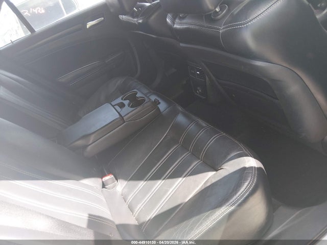 2014 Chrysler 300 300s მანქანა იყიდება აუქციონზე, vin: 2C3CCABG2EH143169, აუქციონის ნომერი: 44910130