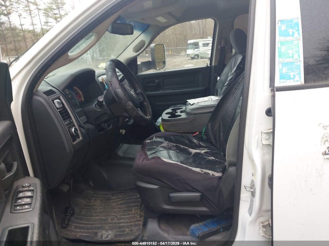 44910152 :رقم المزاد ، 3C7WRTCL8HG546840 vin ، 2017 Ram 3500 Chassis Tradesman/slt/laramie مزاد بيع