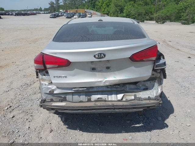 2017 Kia Forte Lx მანქანა იყიდება აუქციონზე, vin: 3KPFL4A74HE160759, აუქციონის ნომერი: 44910178