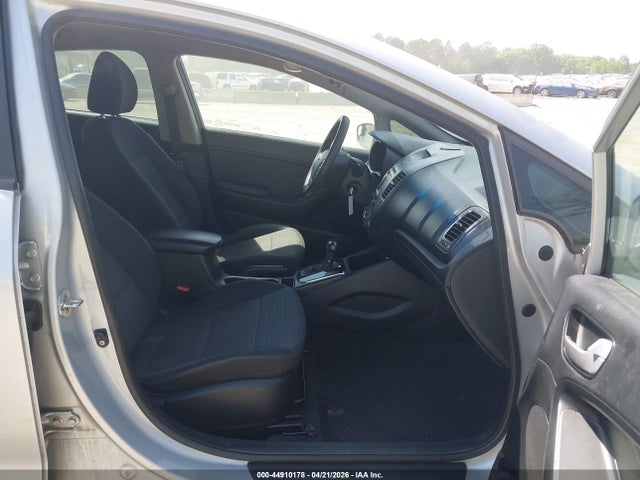2017 Kia Forte Lx მანქანა იყიდება აუქციონზე, vin: 3KPFL4A74HE160759, აუქციონის ნომერი: 44910178