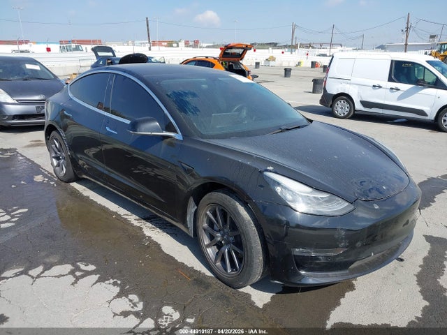 Tesla MODEL 3 2020 5YJ3E1EA2LF631702 Image 1
