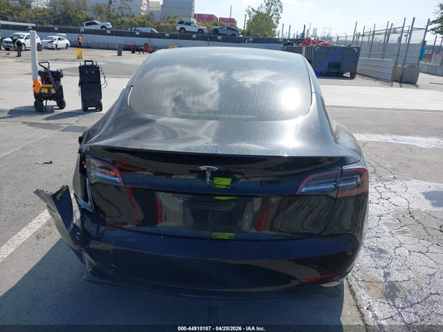 44910187 :رقم المزاد ، 5YJ3E1EA2LF631702 vin ، 2020 Tesla Model 3 مزاد بيع