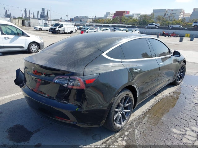 44910187 :رقم المزاد ، 5YJ3E1EA2LF631702 vin ، 2020 Tesla Model 3 مزاد بيع