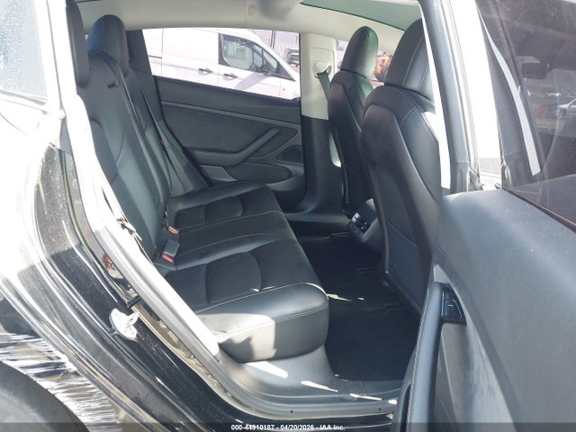 44910187 :رقم المزاد ، 5YJ3E1EA2LF631702 vin ، 2020 Tesla Model 3 مزاد بيع