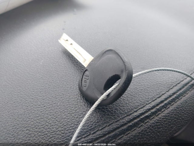5XYPGDA58GG174169 KIA Sorento 3.3l Lx