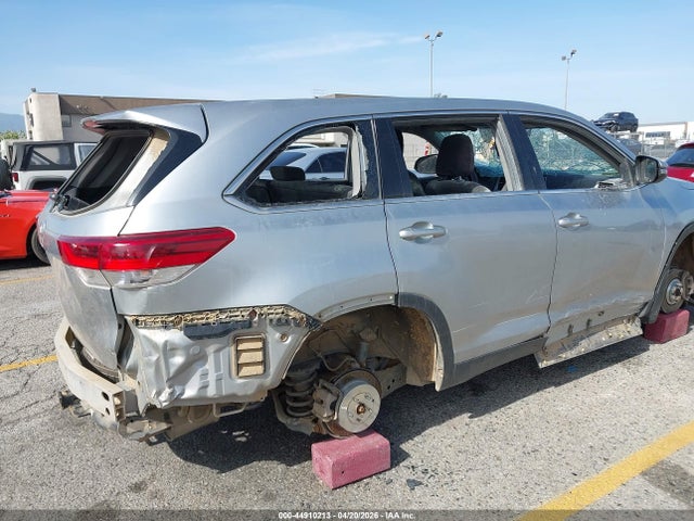 5TDBZRFH2KS949694 Toyota Highlander Le