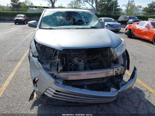 5TDBZRFH2KS949694 Toyota Highlander Le