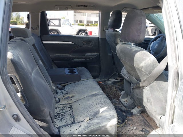 5TDBZRFH2KS949694 Toyota Highlander Le