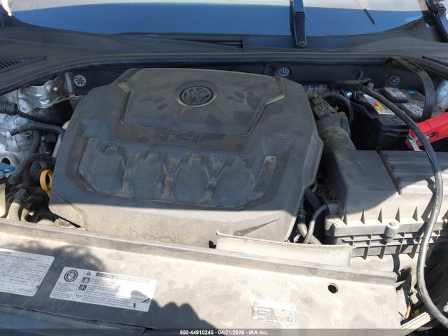 Продажа на аукционе авто 2019 Volkswagen Passat 2.0t Wolfsburg Edition, vin: 1VWLA7A32KC000690, номер лота: 44910245