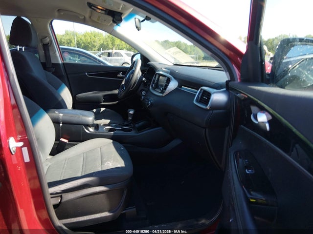 44910250 :رقم المزاد ، 5XYPG4A35KG510559 vin ، 2019 Kia Sorento 2.4l Lx مزاد بيع