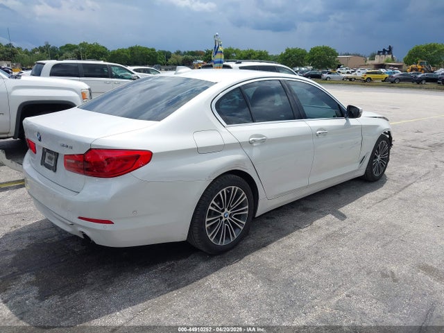 2017 Bmw 530i მანქანა იყიდება აუქციონზე, vin: WBAJA5C34HG897330, აუქციონის ნომერი: 44910252