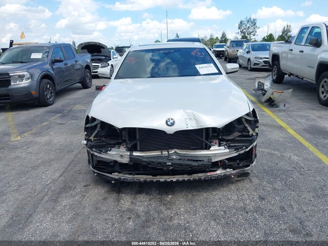 2017 Bmw 530i მანქანა იყიდება აუქციონზე, vin: WBAJA5C34HG897330, აუქციონის ნომერი: 44910252