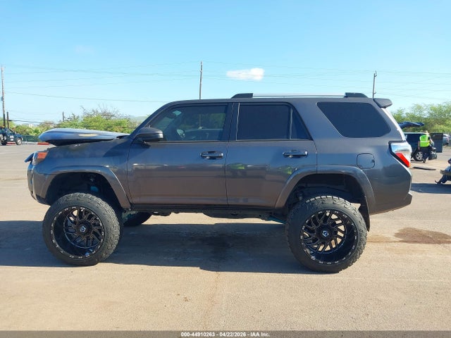 Продаж на аукціоні авто 2021 Toyota 4runner Sr5, vin: JTEMU5JR1M5905934, номер лоту: 44910263