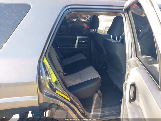 Продаж на аукціоні авто 2021 Toyota 4runner Sr5, vin: JTEMU5JR1M5905934, номер лоту: 44910263