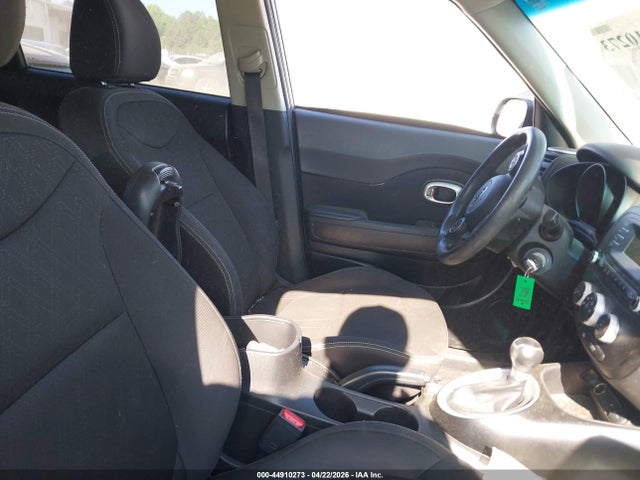 44910273 :رقم المزاد ، KNDJN2A22G7352807 vin ، 2016 Kia Soul مزاد بيع