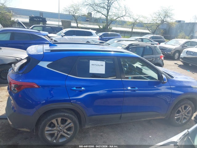 Продажа на аукционе авто 2021 Kia Seltos S, vin: KNDEU2AA8M7148231, номер лота: 44910288