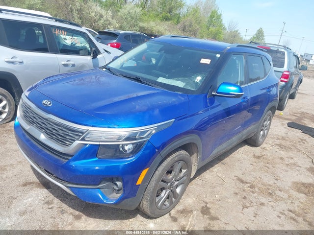 Продажа на аукционе авто 2021 Kia Seltos S, vin: KNDEU2AA8M7148231, номер лота: 44910288