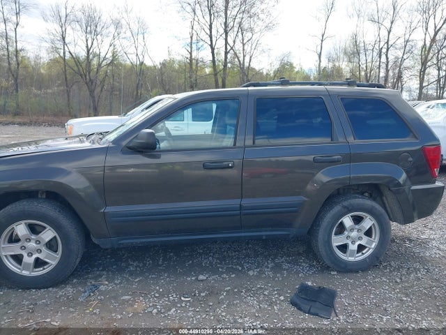 2005 Jeep Grand Cherokee Laredo მანქანა იყიდება აუქციონზე, vin: 1J4GR48K45C630850, აუქციონის ნომერი: 44910295