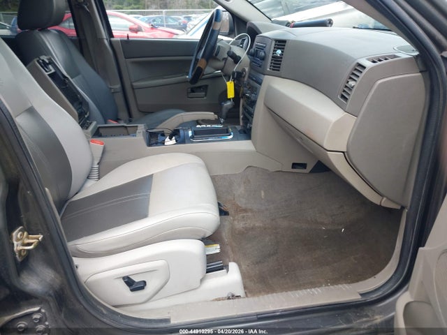 2005 Jeep Grand Cherokee Laredo მანქანა იყიდება აუქციონზე, vin: 1J4GR48K45C630850, აუქციონის ნომერი: 44910295