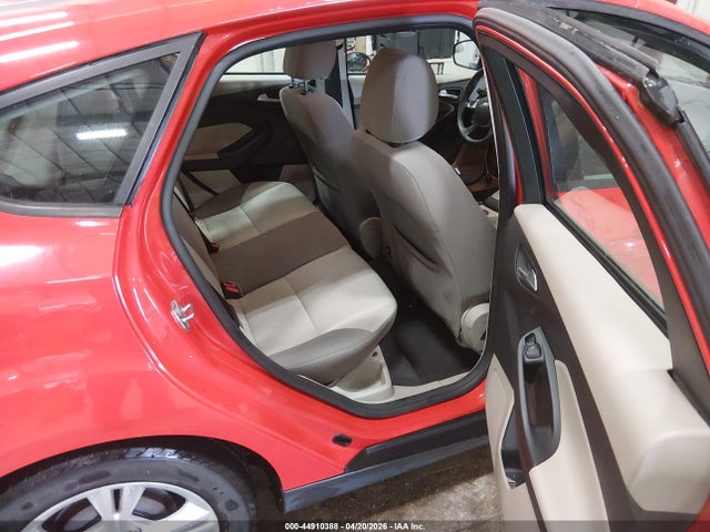 44910388 :رقم المزاد ، 1FADP3K26EL373875 vin ، 2014 Ford Focus Se مزاد بيع