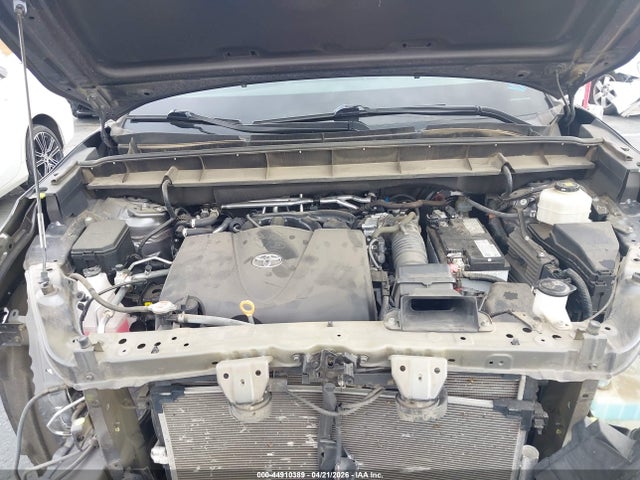 5TDZZRAH0NS542239 Toyota Highlander Le
