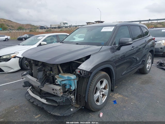 5TDZZRAH0NS542239 Toyota Highlander Le