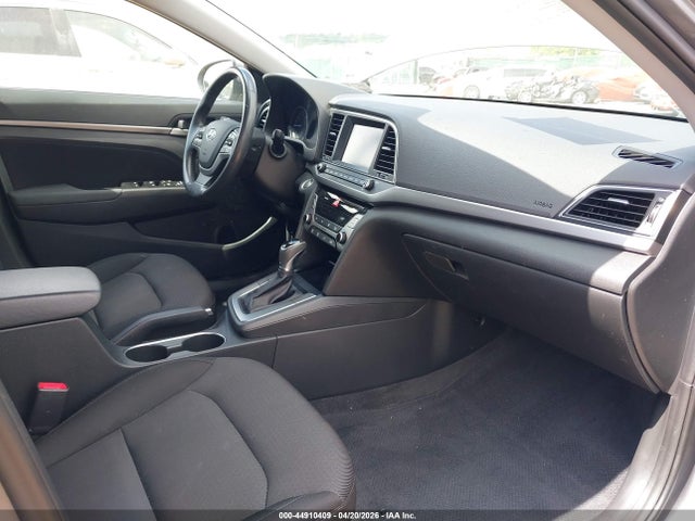 2018 Hyundai Elantra Value Edition მანქანა იყიდება აუქციონზე, vin: 5NPD84LF3JH254498, აუქციონის ნომერი: 44910409