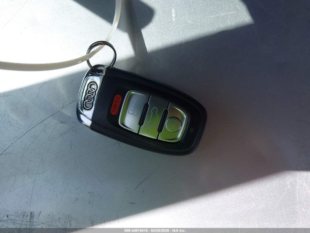 44910415 :رقم المزاد ، WA1DKAFP1BA052864 vin ، 2011 Audi Q5 3.2 Premium Plus مزاد بيع